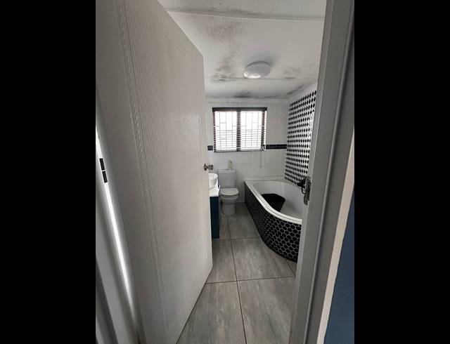 3 BEDROOM HOUSE FOR SALE IN HAYFIELDS